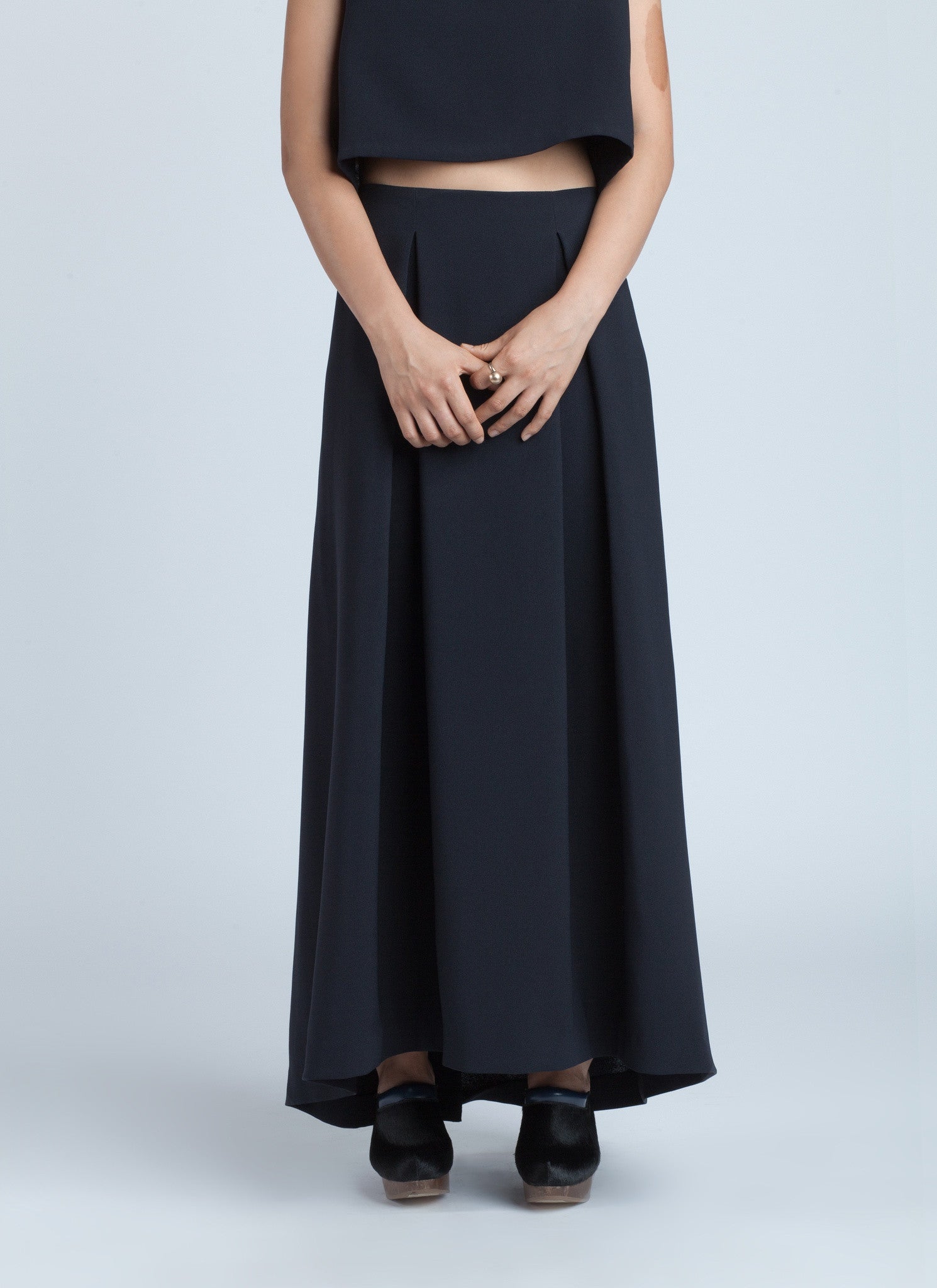 KAAREM - Ring Pleated Maxi Skirt 