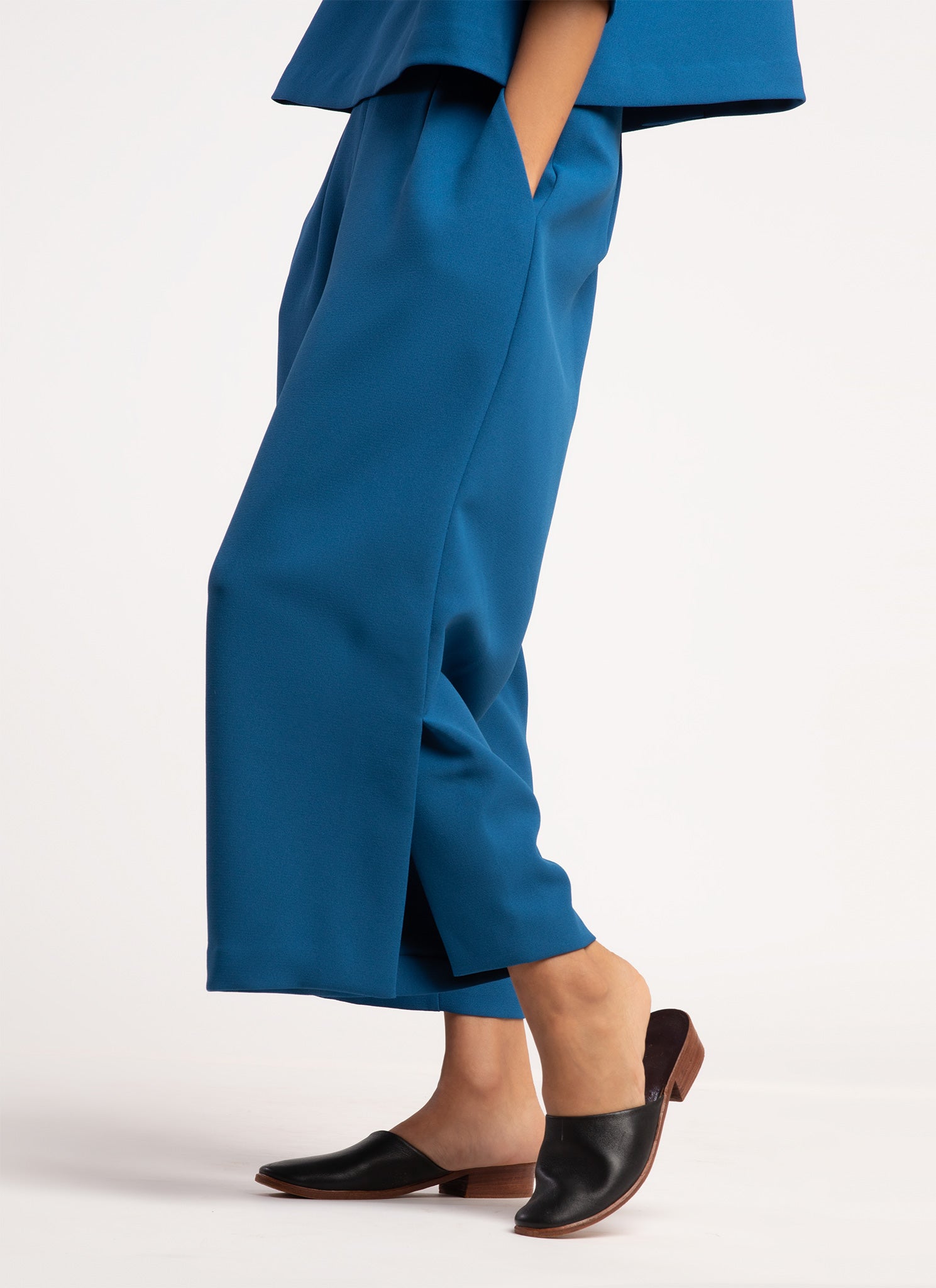 wide split leg pants